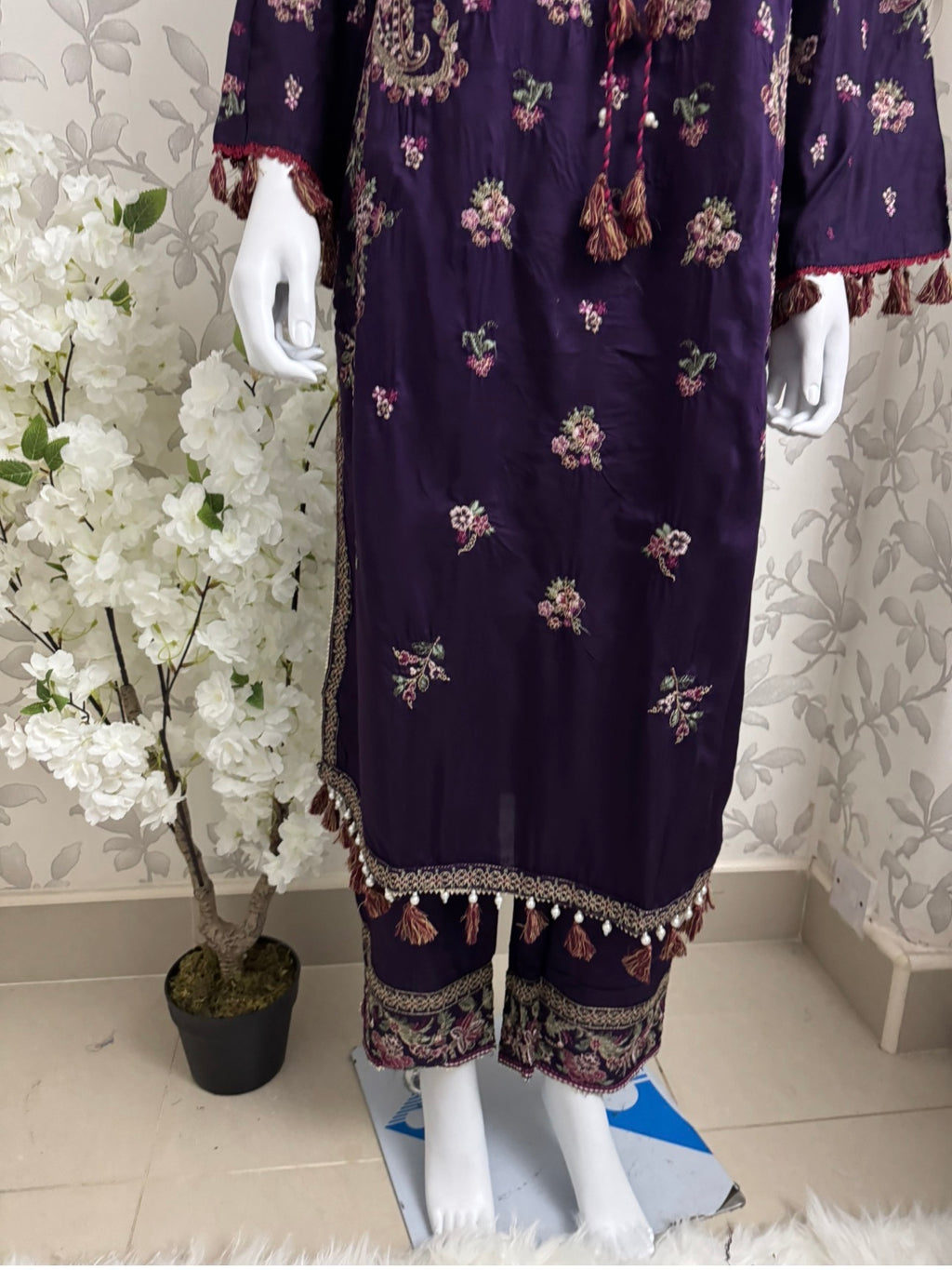 HUSN-E-EID Plum Purple Embroidered Luxury-3 Piece Suit