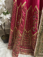 Pakistani Bridal Lehenga Choli – Fuchsia Pink Embroidered Wedding Dress with Green Organza Dupatta