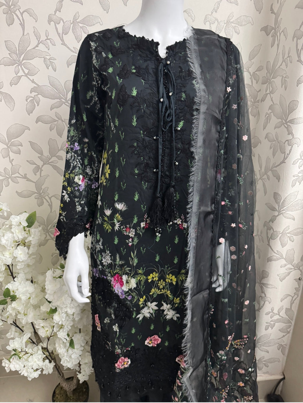Black Floral Embroidered Lawn Suit – Luxury Pakistani 3 Piece Set with net Dupatta