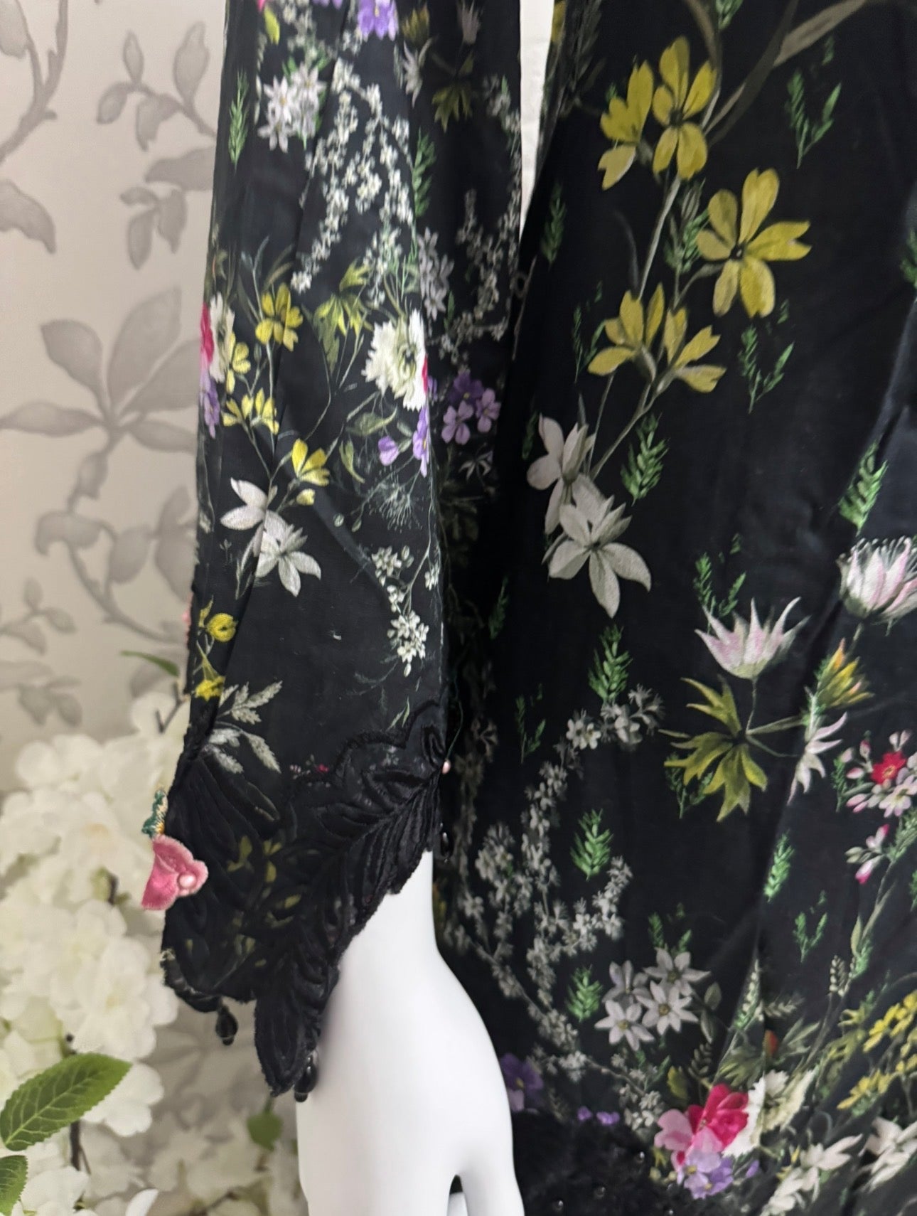Black Floral Embroidered Lawn Suit – Luxury Pakistani 3 Piece Set with net Dupatta