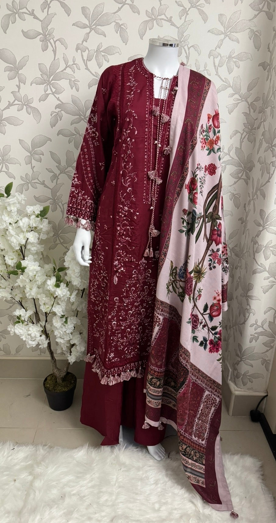 HUSN-E-EID Maroon Embroidered Pakistani 3 piece suit