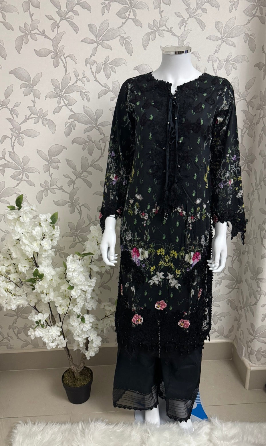 Black Floral Embroidered Lawn Suit – Luxury Pakistani 3 Piece Set with net Dupatta