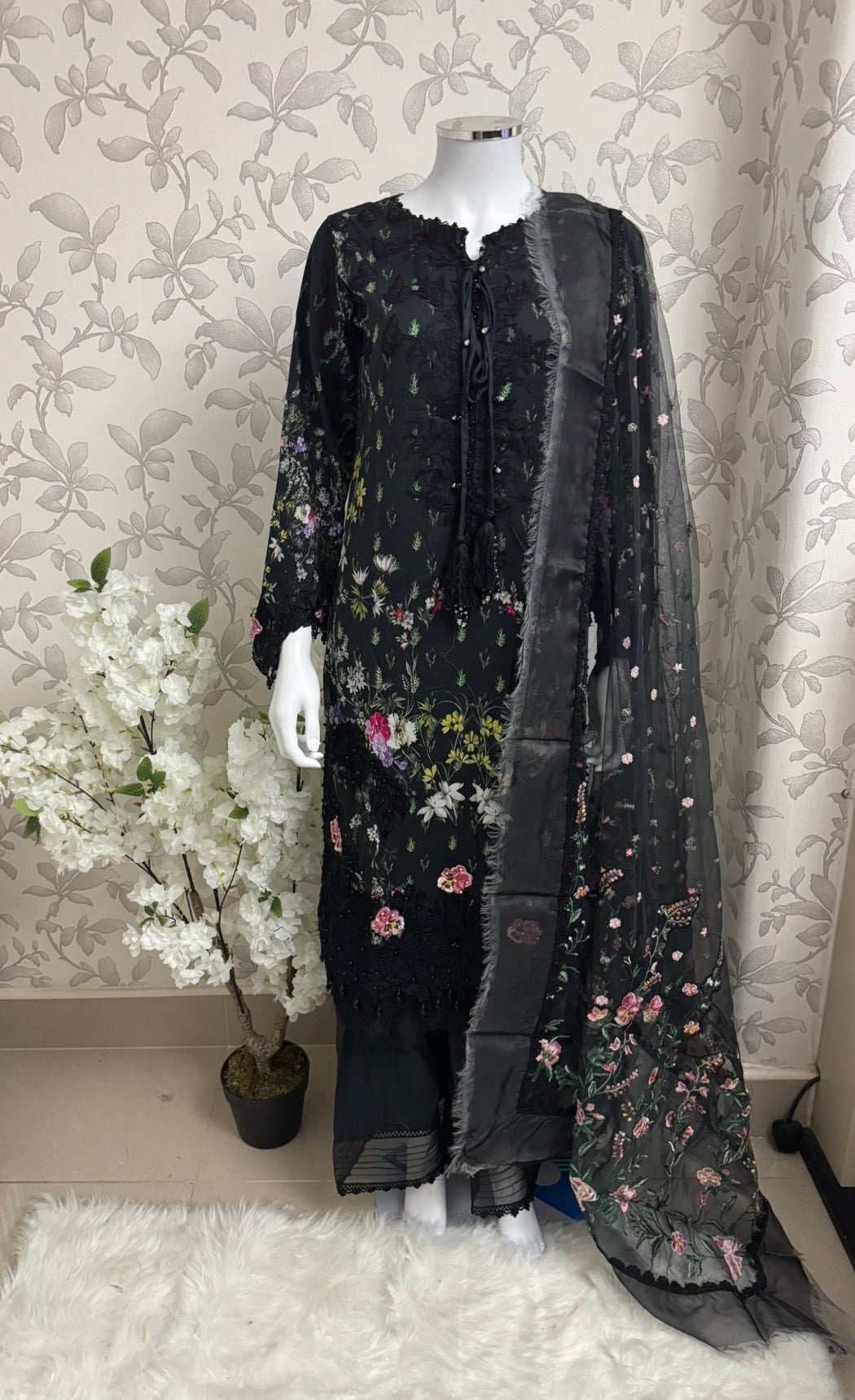 Black Floral Embroidered Lawn Suit – Luxury Pakistani 3 Piece Set with net Dupatta