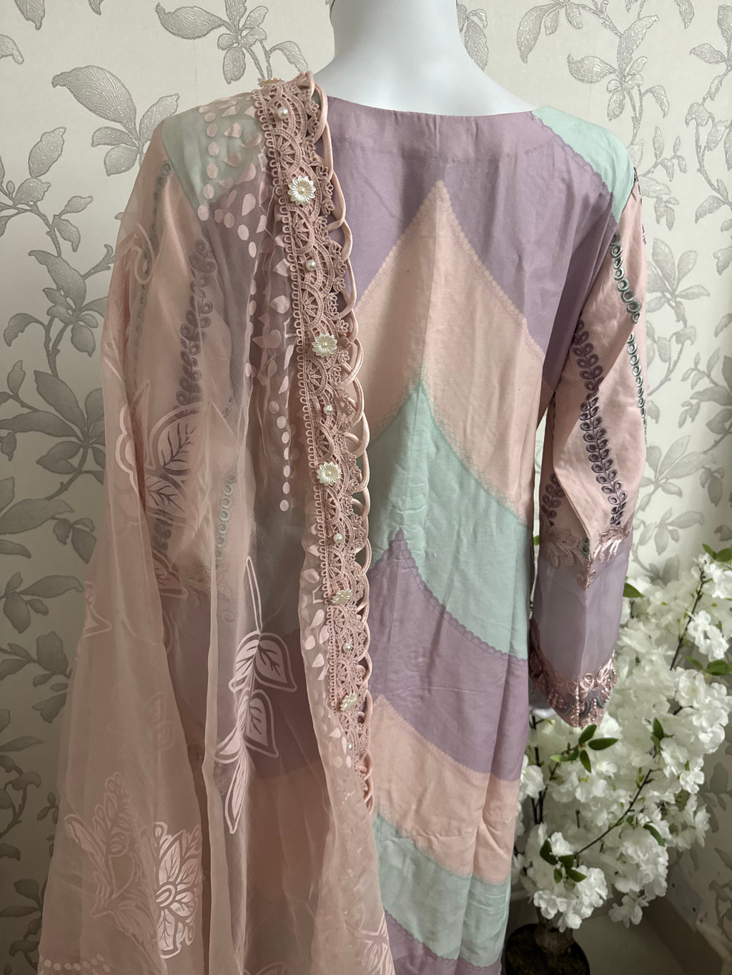 Pastel Bloom Luxury Lawn Suit – 3 Piece Collection