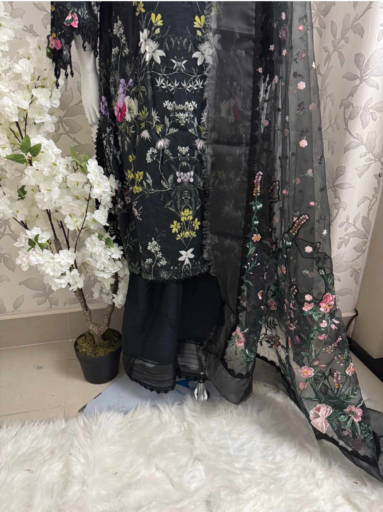 Black Floral Embroidered Lawn Suit – Luxury Pakistani 3 Piece Set with net Dupatta