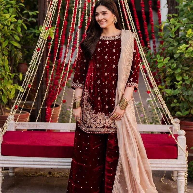 LUHH……Luxury Embroidered VELVET suit