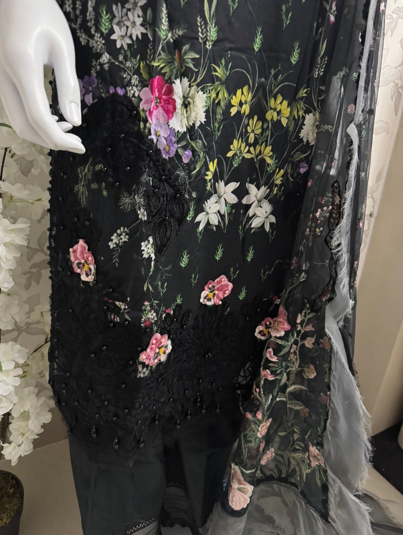 Black Floral Embroidered Lawn Suit – Luxury Pakistani 3 Piece Set with net Dupatta