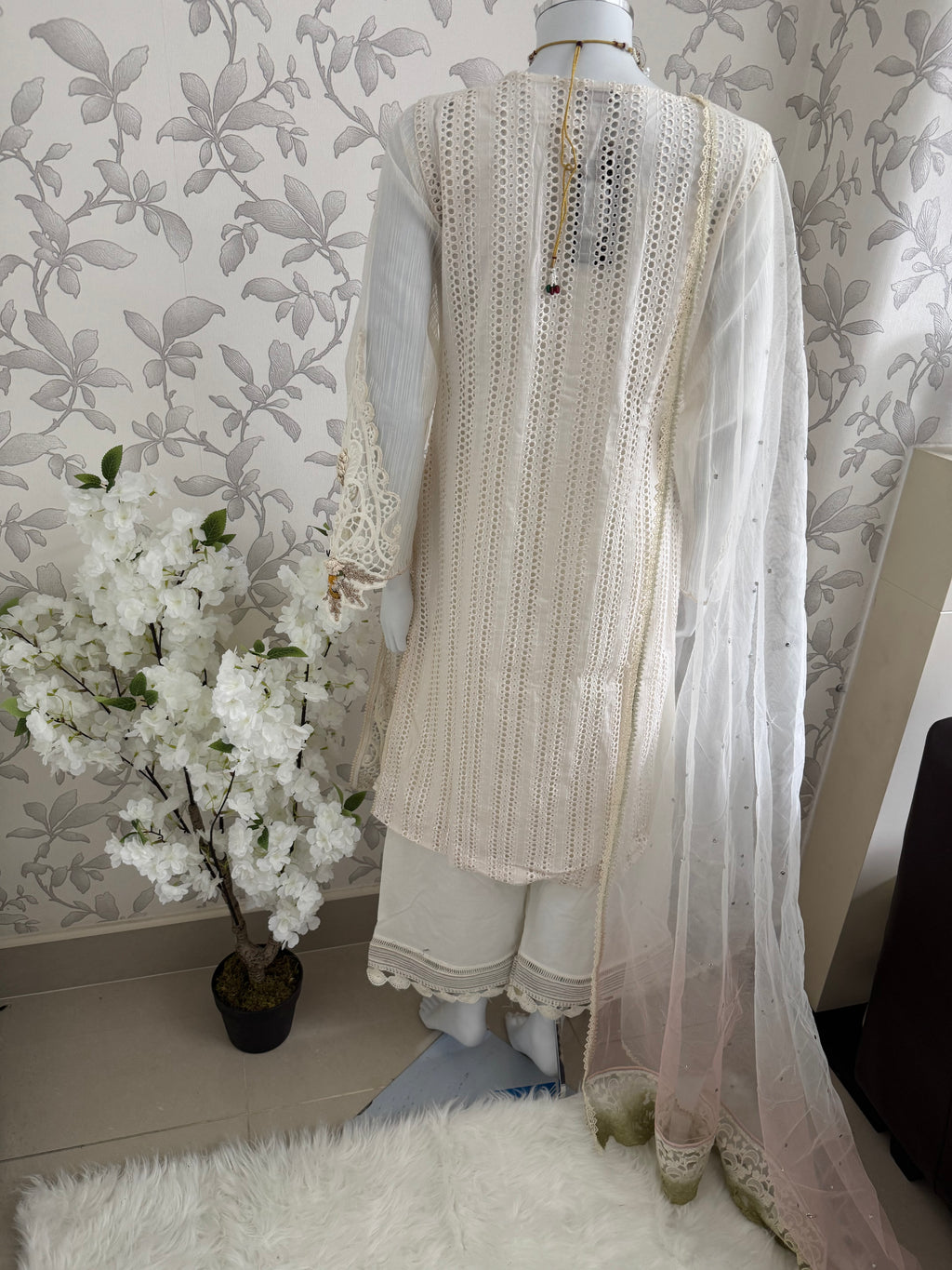 UJAALA….. Elegant White Embroidered Pakistani Suit with net Dupatta