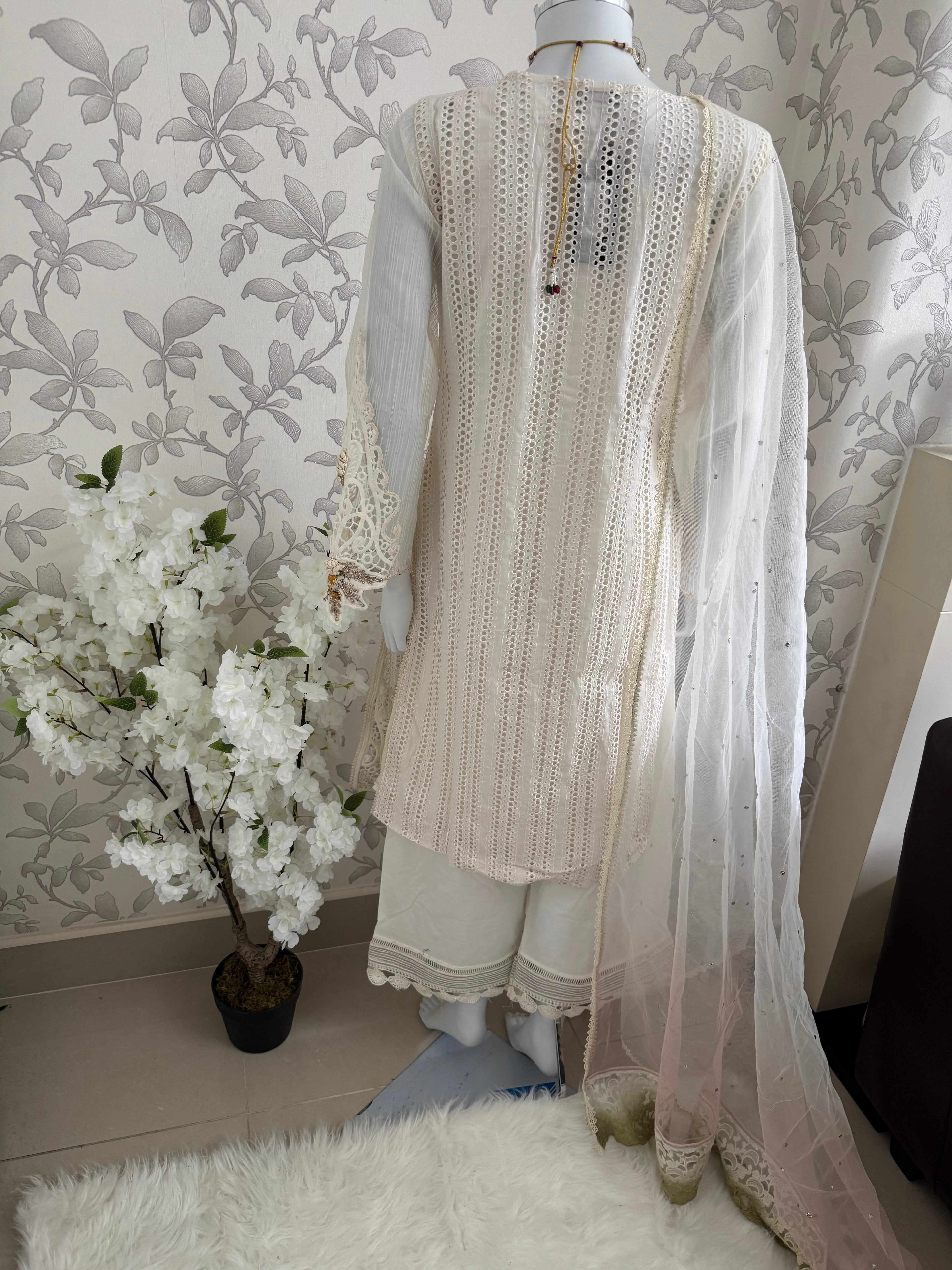UJAALA….. Elegant White Embroidered Pakistani Suit with net Dupatta