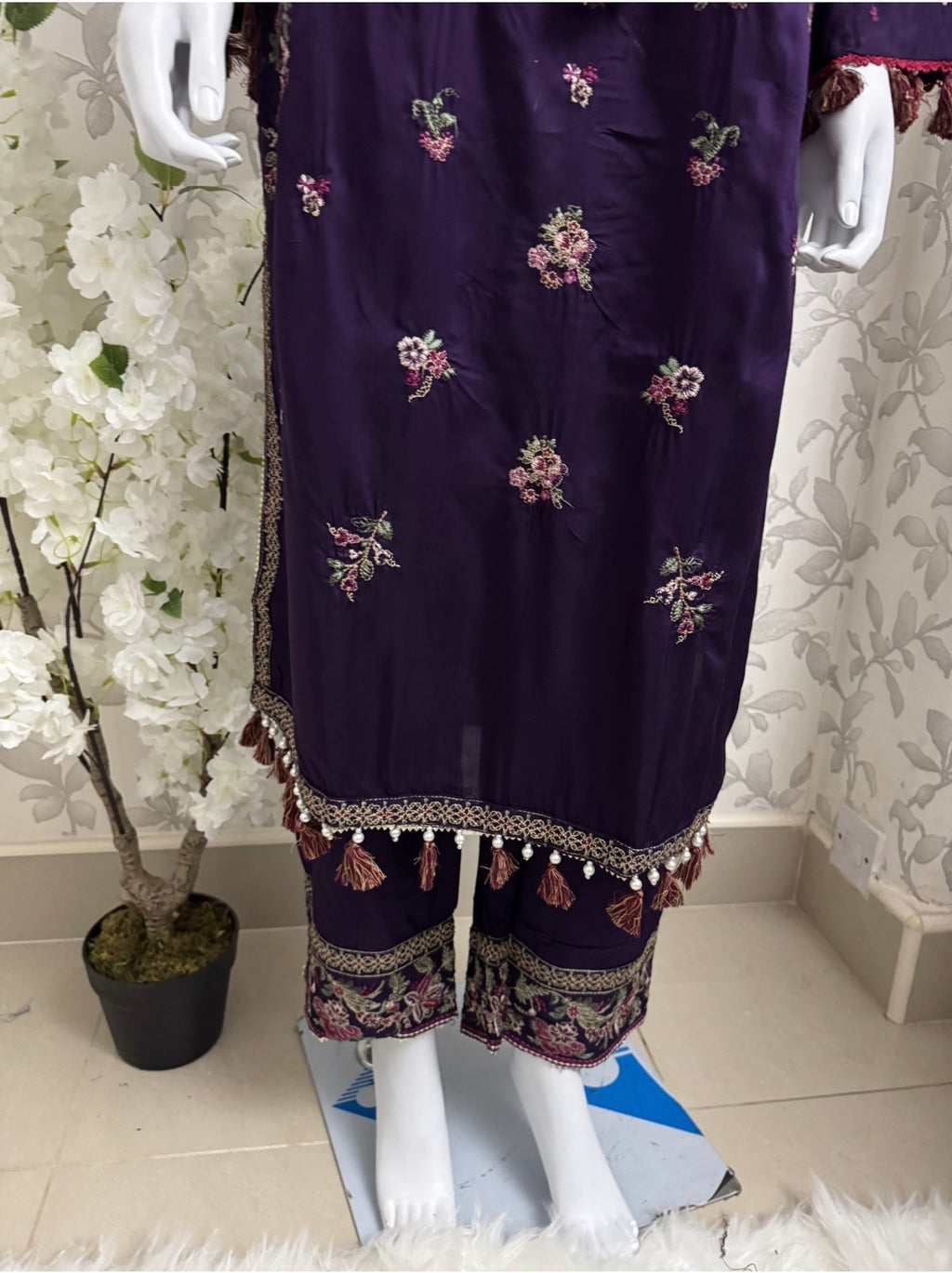 HUSN-E-EID Plum Purple Embroidered Luxury-3 Piece Suit