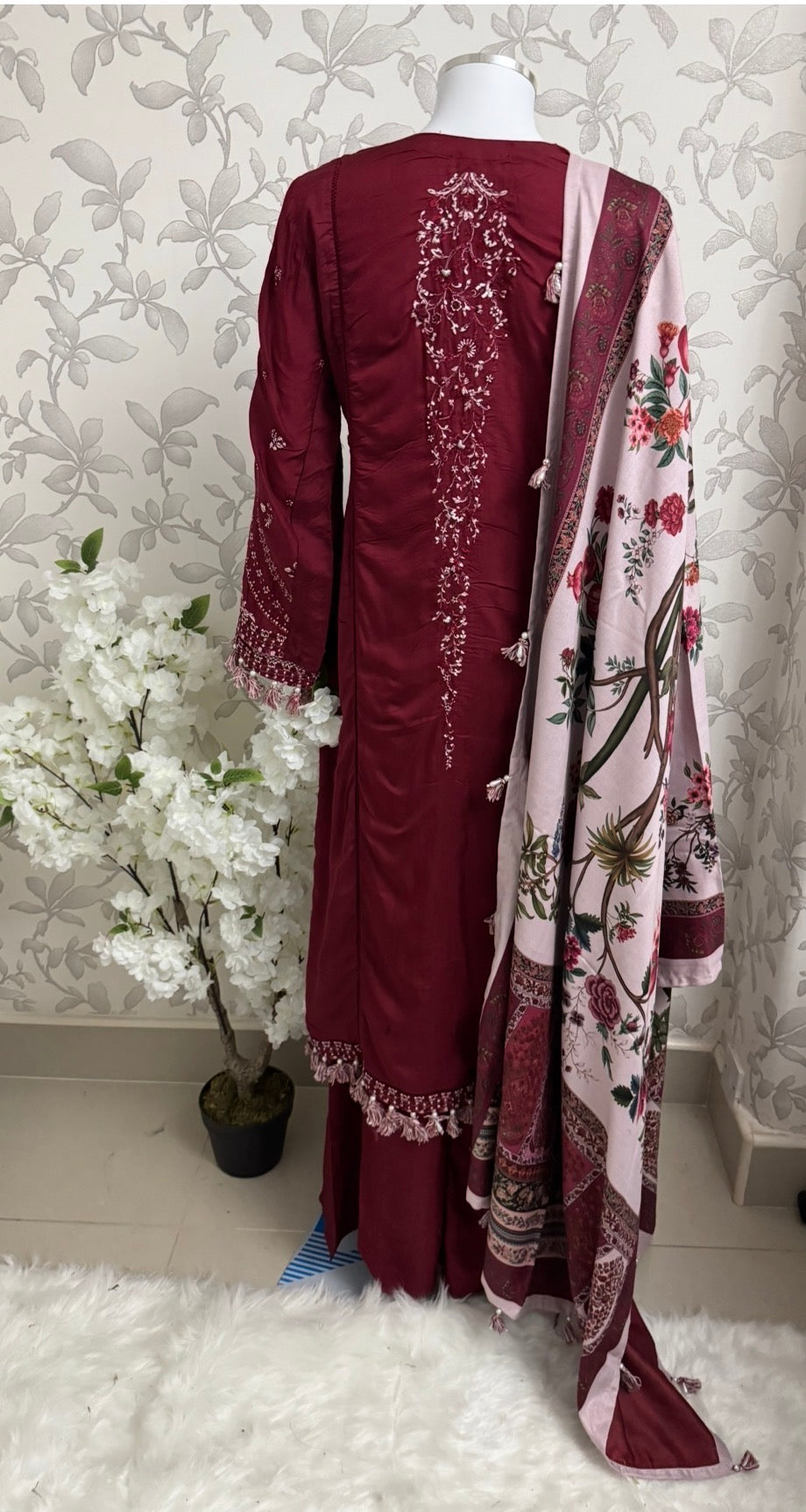 HUSN-E-EID Maroon Embroidered Pakistani 3 piece suit