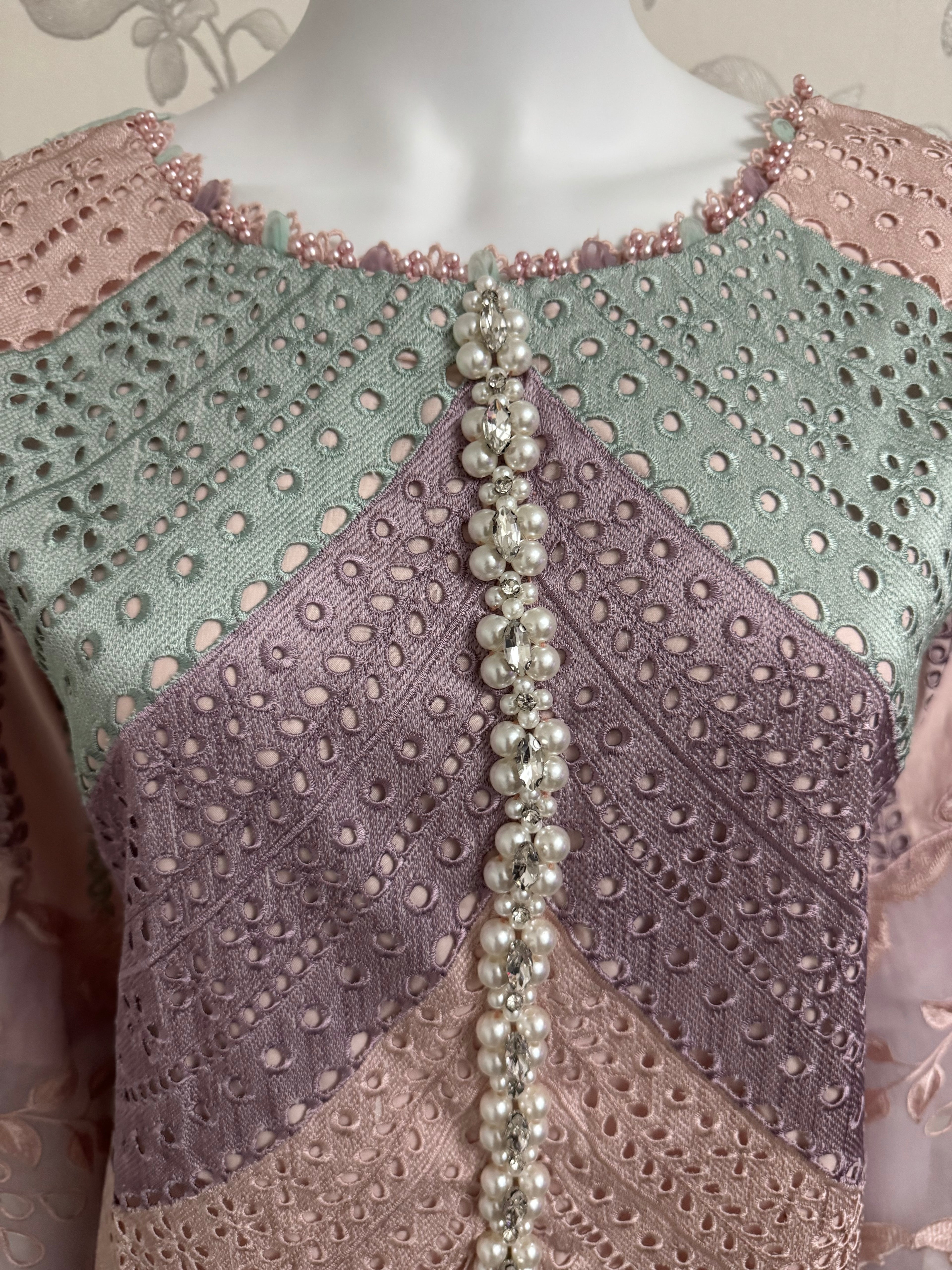 Pastel Bloom Luxury Lawn Suit – 3 Piece Collection