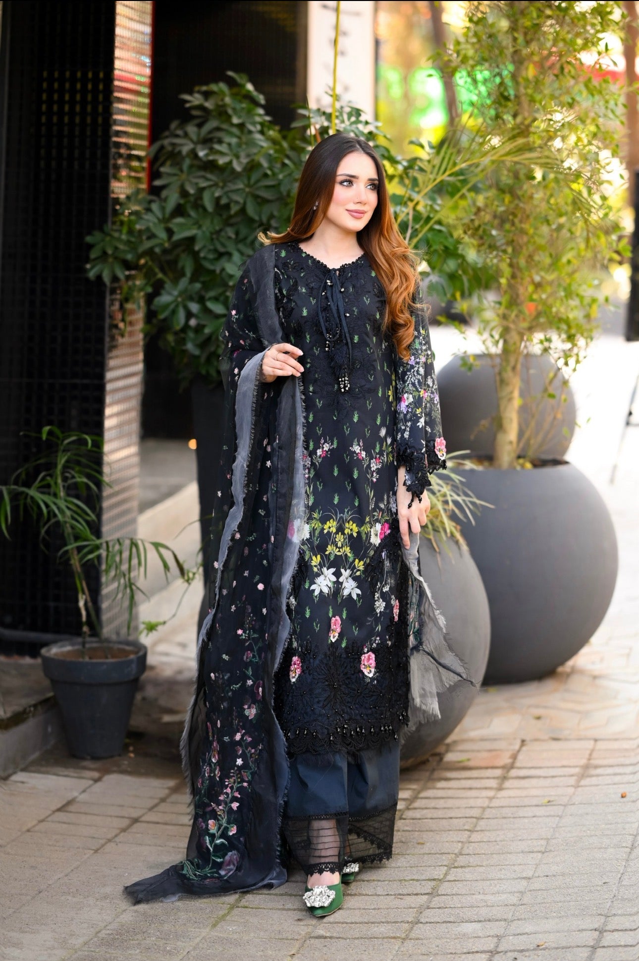 Black Floral Embroidered Lawn Suit – Luxury Pakistani 3 Piece Set with net Dupatta