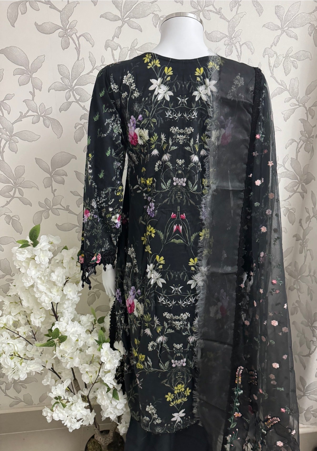 Black Floral Embroidered Lawn Suit – Luxury Pakistani 3 Piece Set with net Dupatta