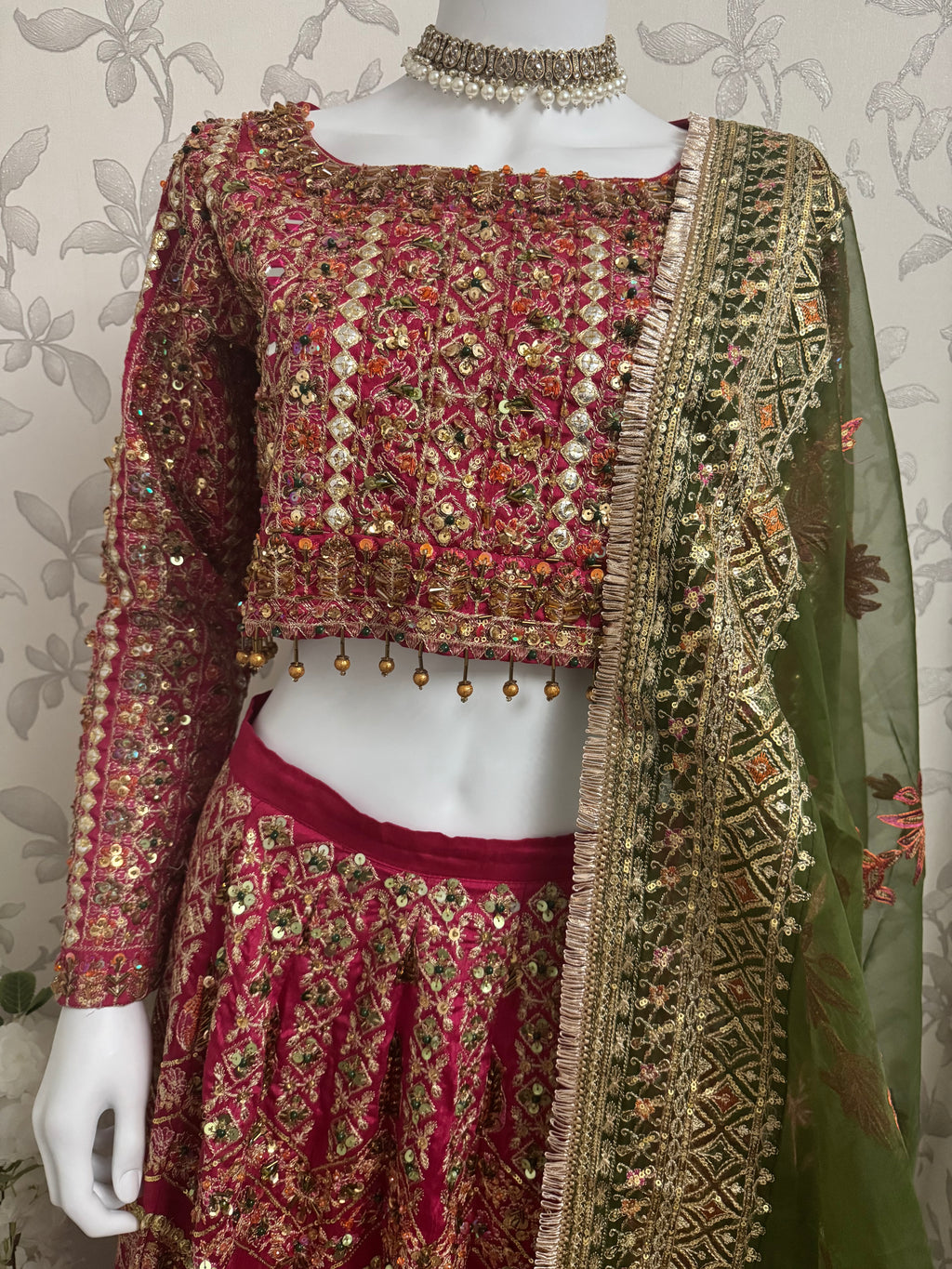 Pakistani Bridal Lehenga Choli – Fuchsia Pink Embroidered Wedding Dress with Green Organza Dupatta