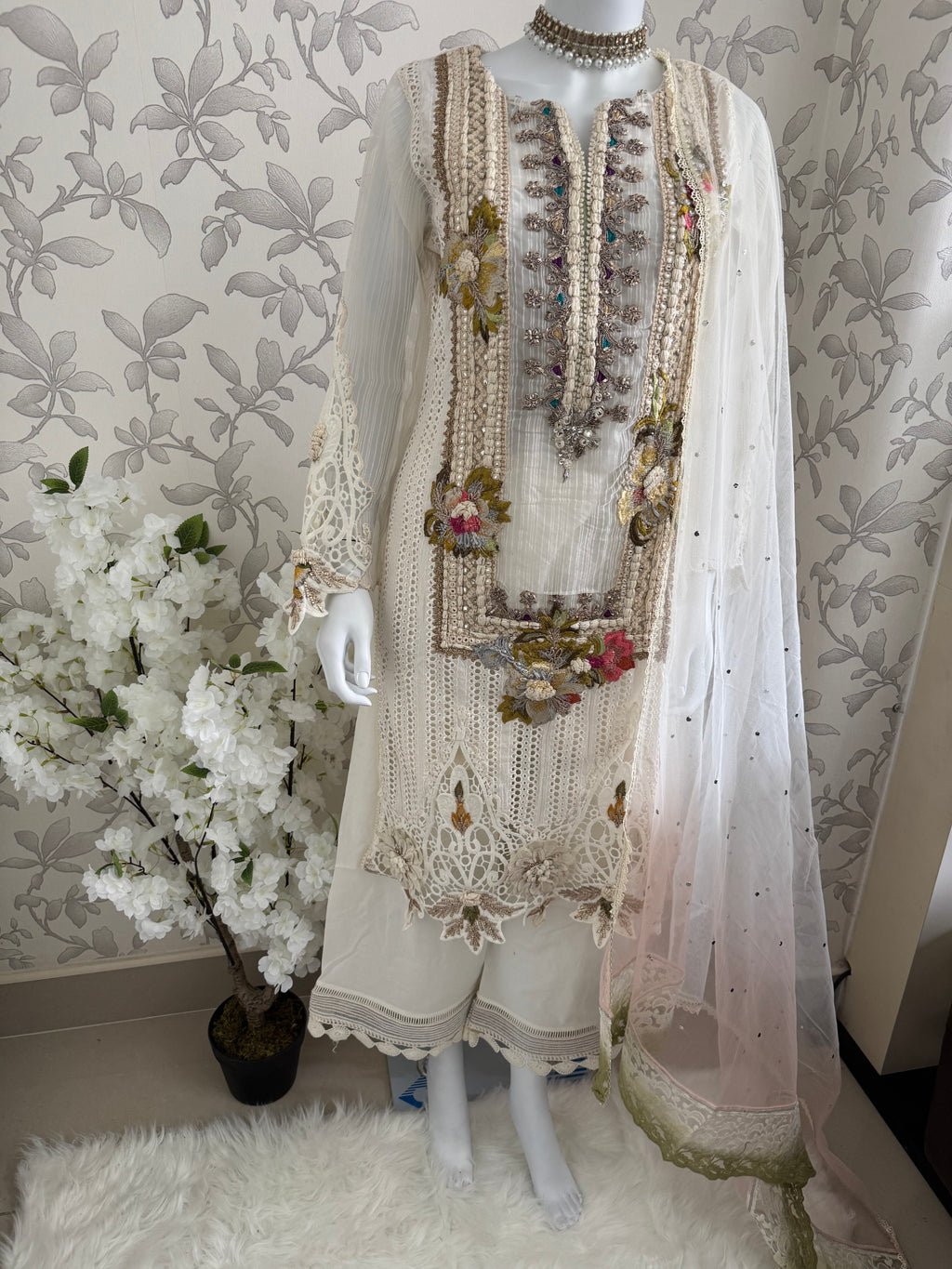 UJAALA….. Elegant White Embroidered Pakistani Suit with net Dupatta