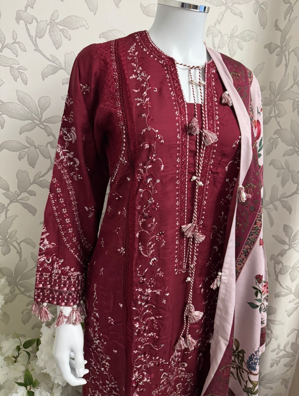 HUSN-E-EID Maroon Embroidered Pakistani 3 piece suit