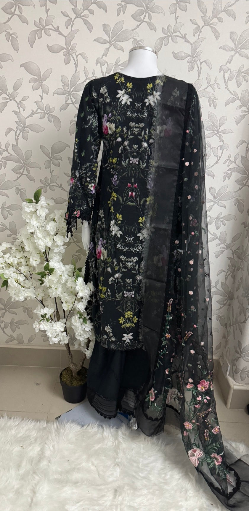 Black Floral Embroidered Lawn Suit – Luxury Pakistani 3 Piece Set with net Dupatta