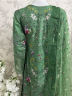 Emerald Green Embroidered Lawn Suit – Luxury Pakistani 3 Piece Set with Net Dupatta