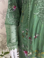 Emerald Green Embroidered Lawn Suit – Luxury Pakistani 3 Piece Set with Net Dupatta