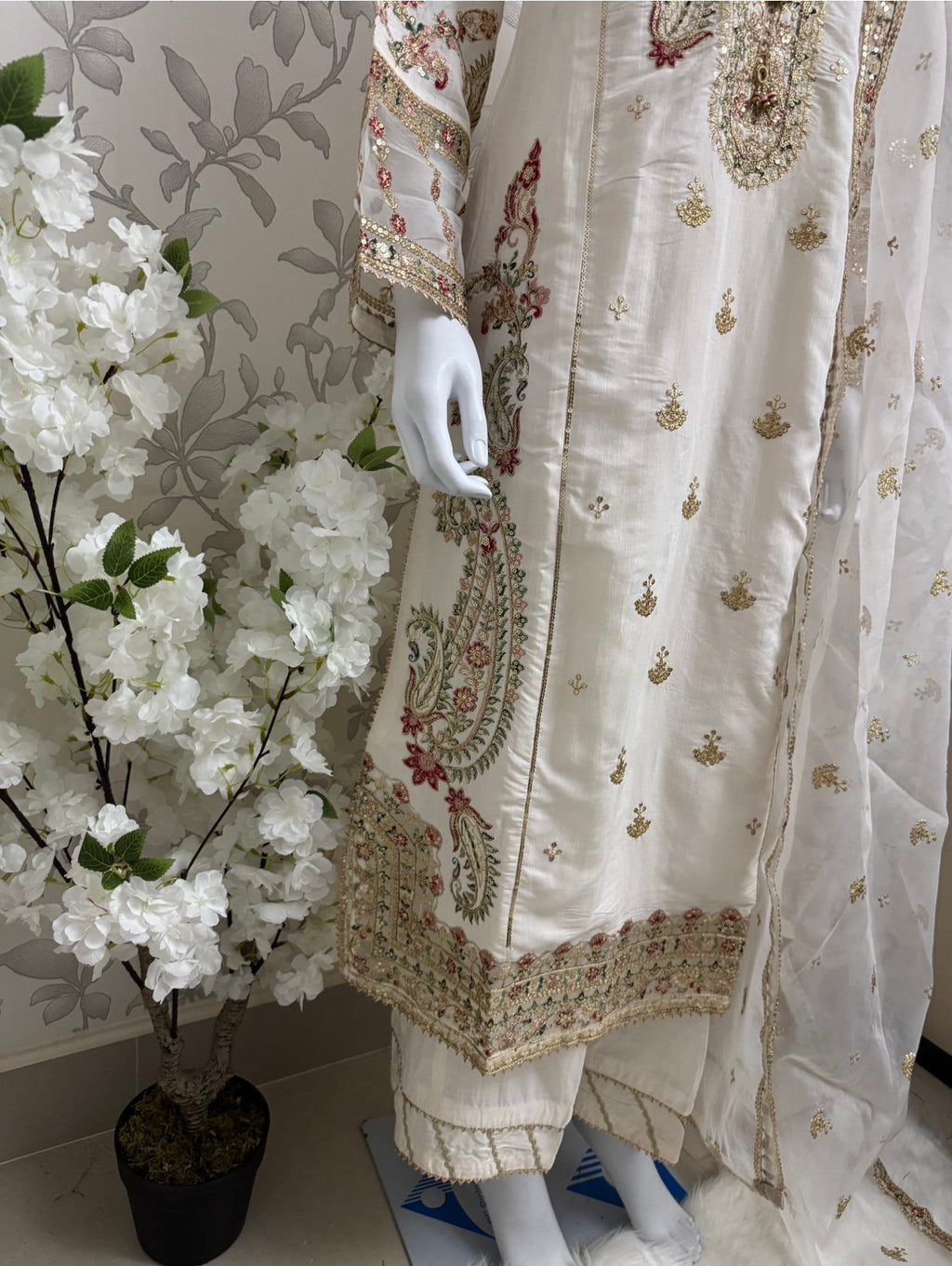 Ivory Cream Embroidered Pakistani 3 Piece Suit – Luxury Eid Festive Wear