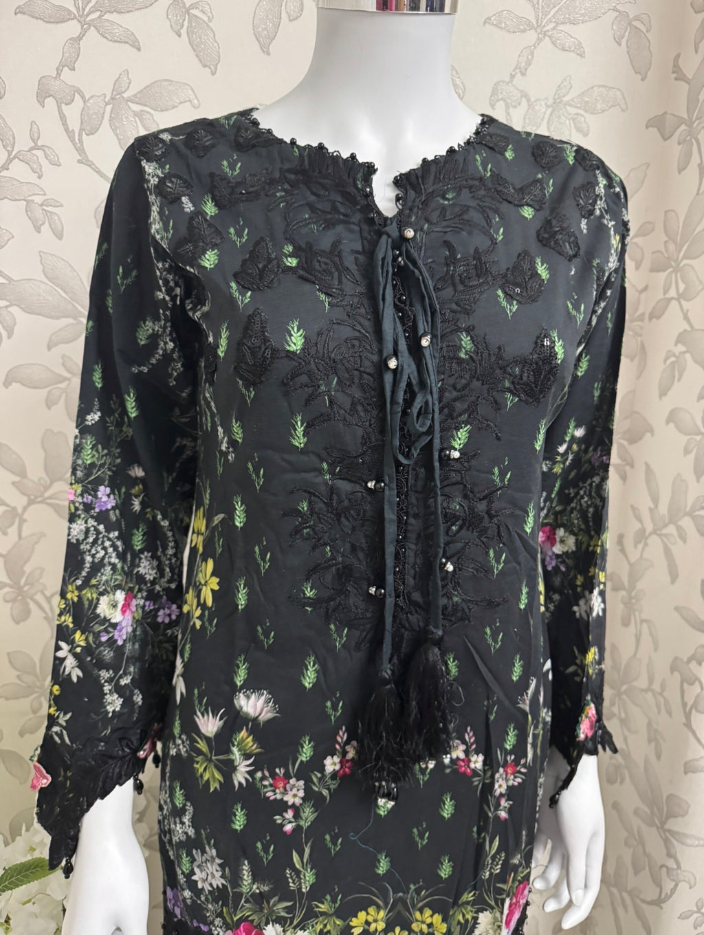 Black Floral Embroidered Lawn Suit – Luxury Pakistani 3 Piece Set with net Dupatta