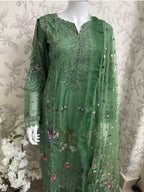Emerald Green Embroidered Lawn Suit – Luxury Pakistani 3 Piece Set with Net Dupatta