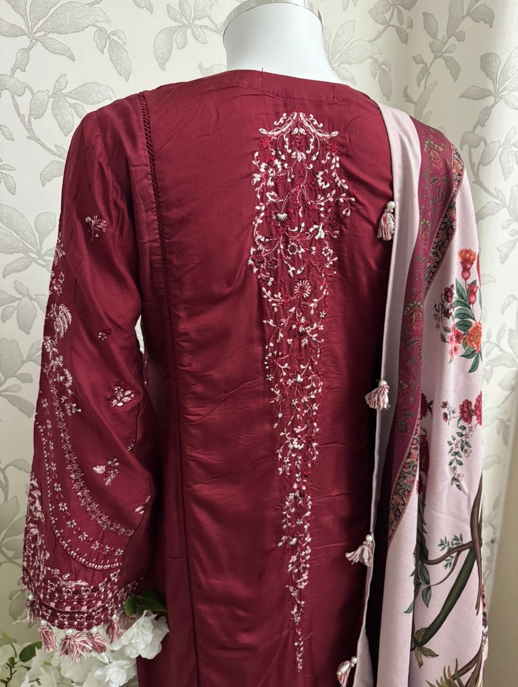 HUSN-E-EID Maroon Embroidered Pakistani 3 piece suit