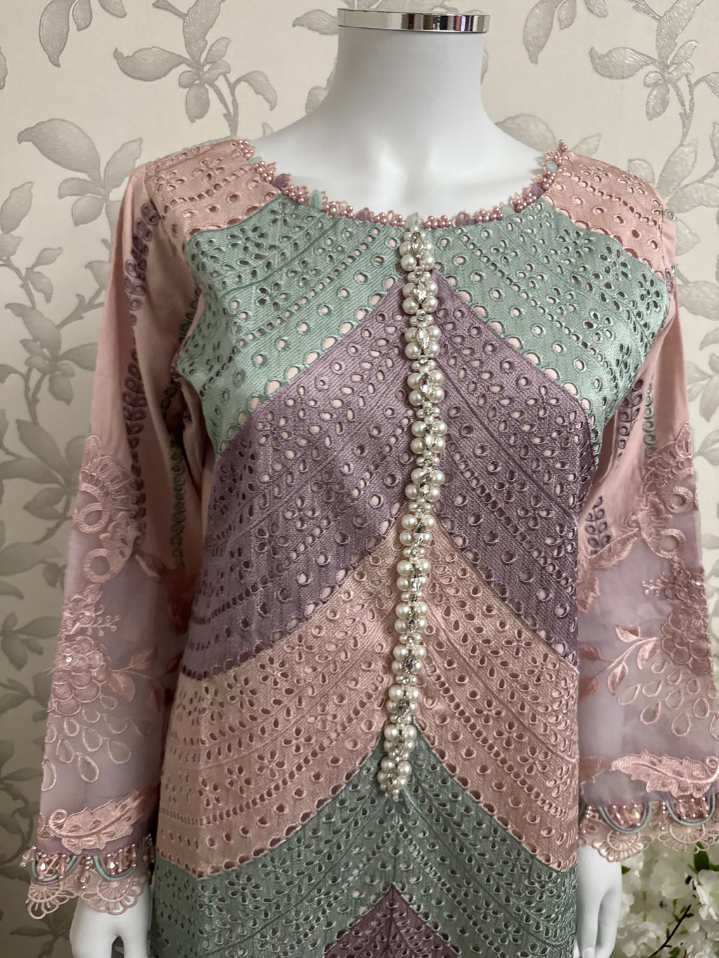 Pastel Bloom Luxury Lawn Suit – 3 Piece Collection
