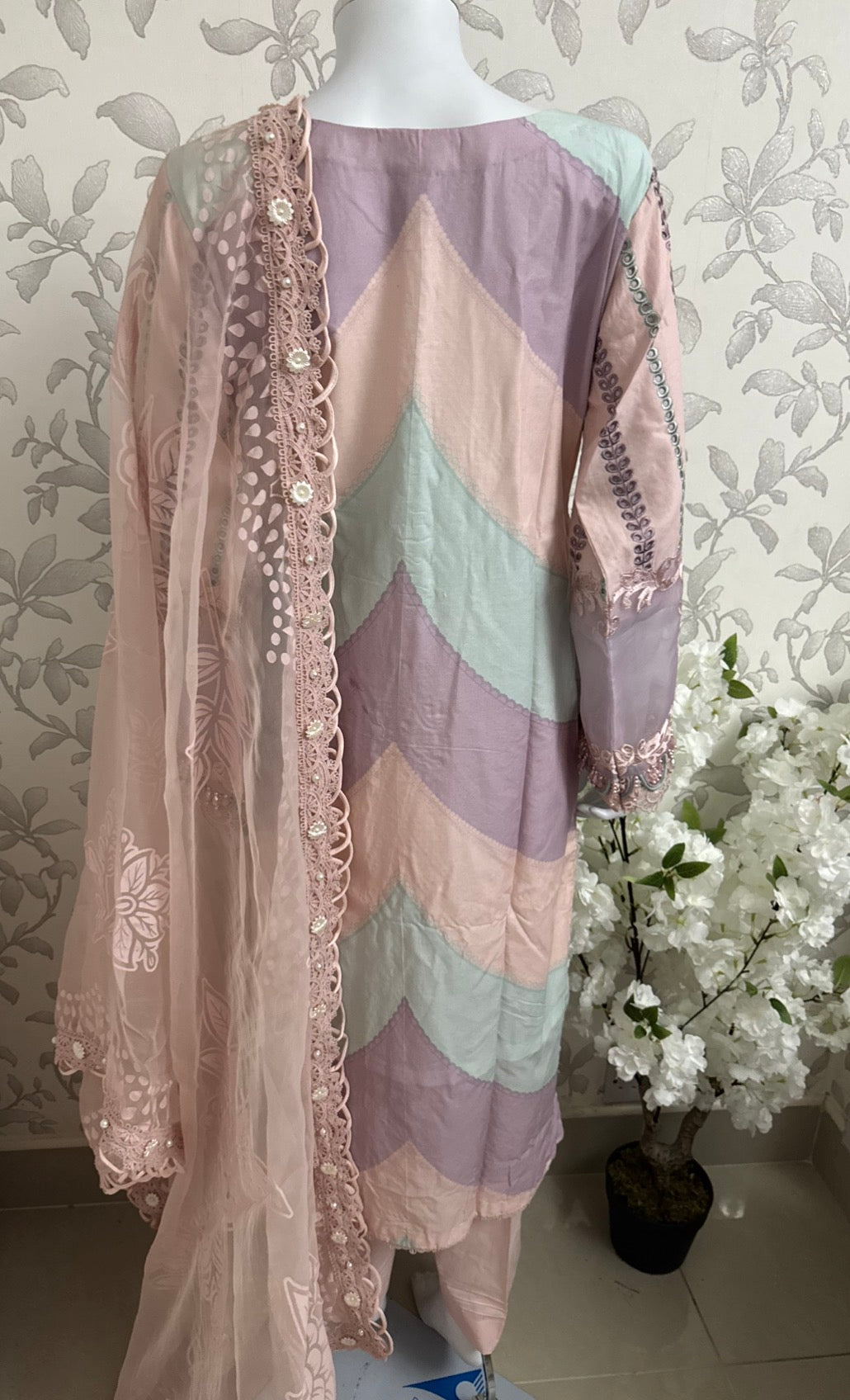 Pastel Bloom Luxury Lawn Suit – 3 Piece Collection