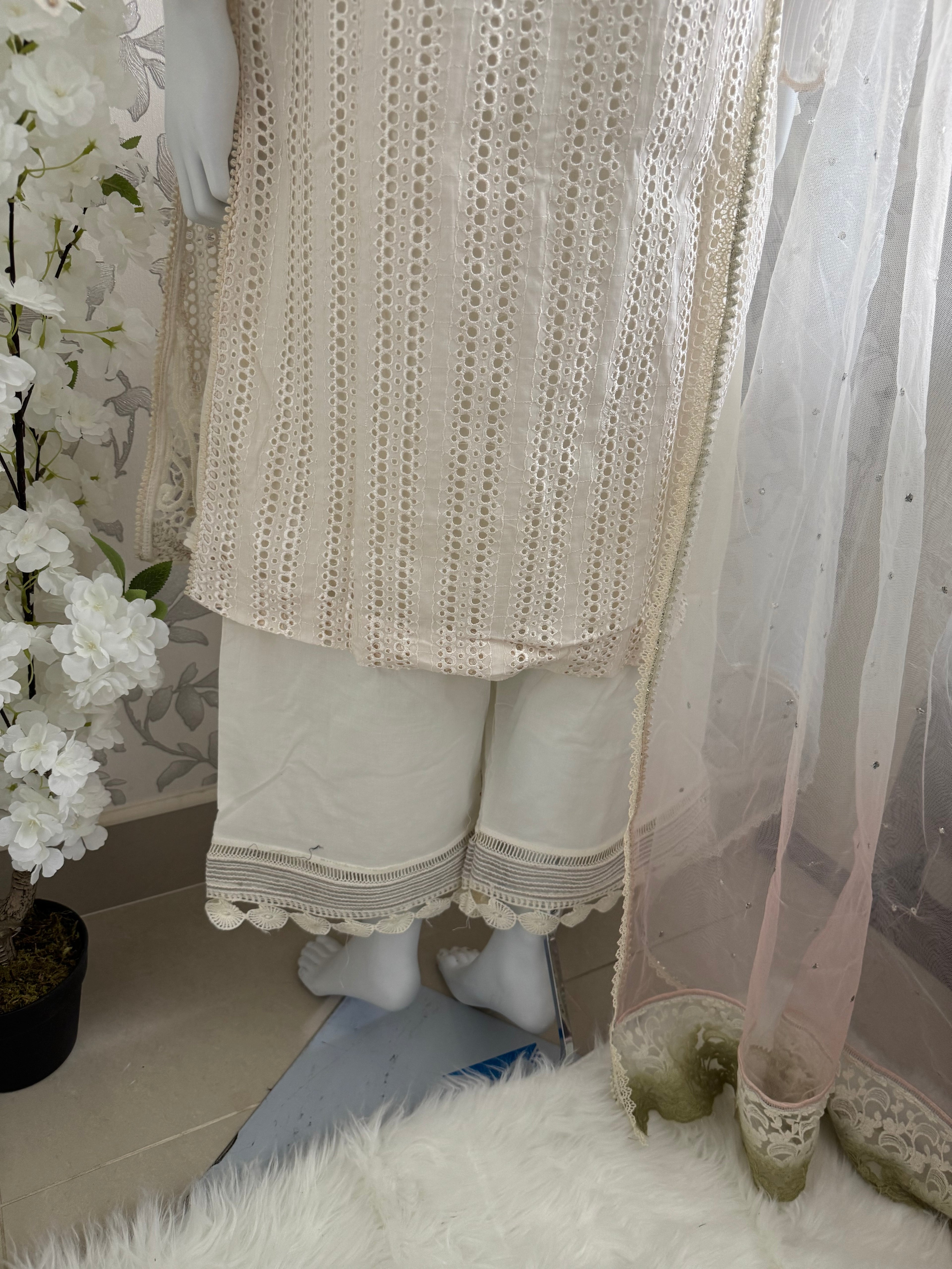 UJAALA….. Elegant White Embroidered Pakistani Suit with net Dupatta