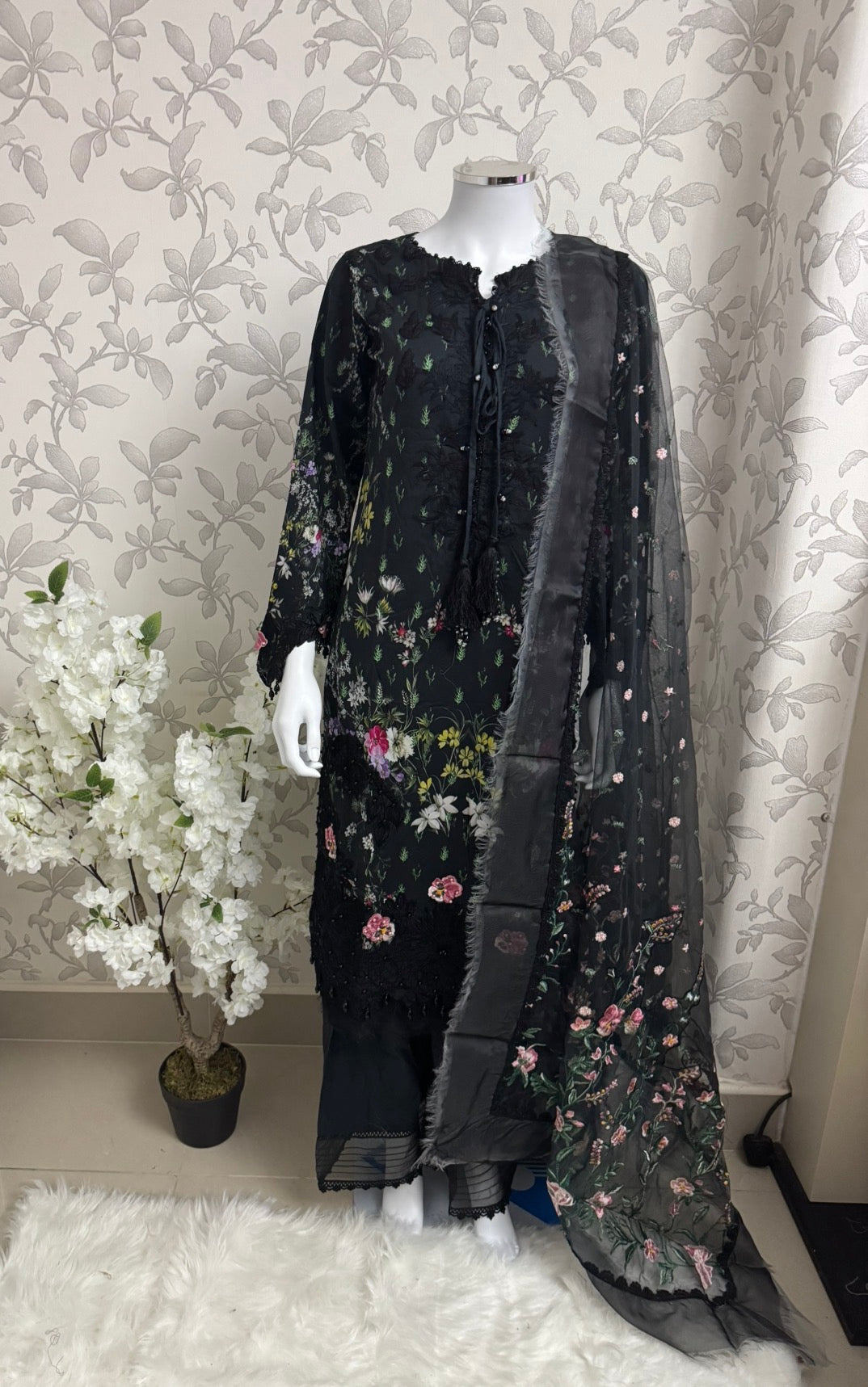 Black Floral Embroidered Lawn Suit – Luxury Pakistani 3 Piece Set with net Dupatta