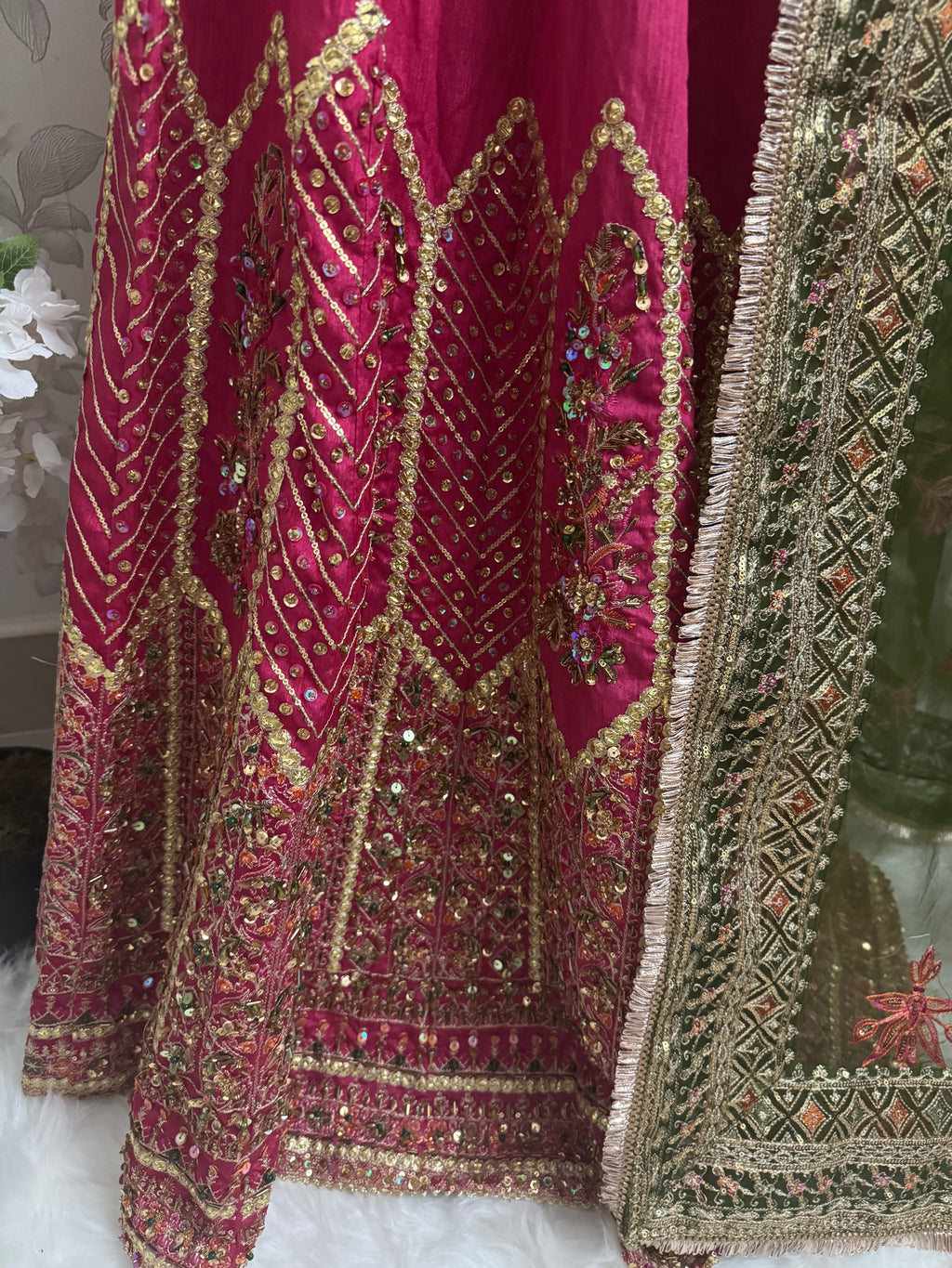 Pakistani Bridal Lehenga Choli – Fuchsia Pink Embroidered Wedding Dress with Green Organza Dupatta