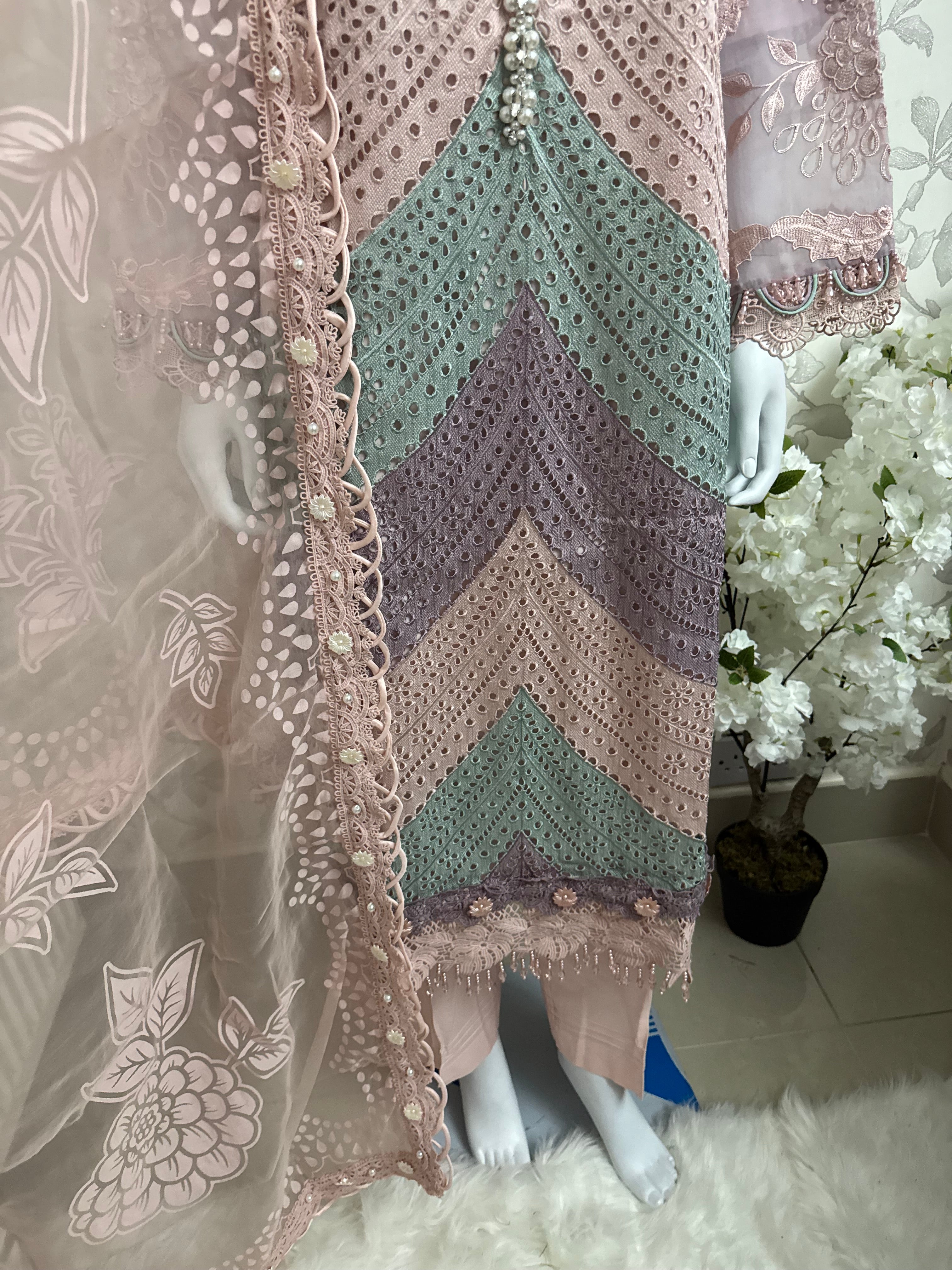 Pastel Bloom Luxury Lawn Suit – 3 Piece Collection