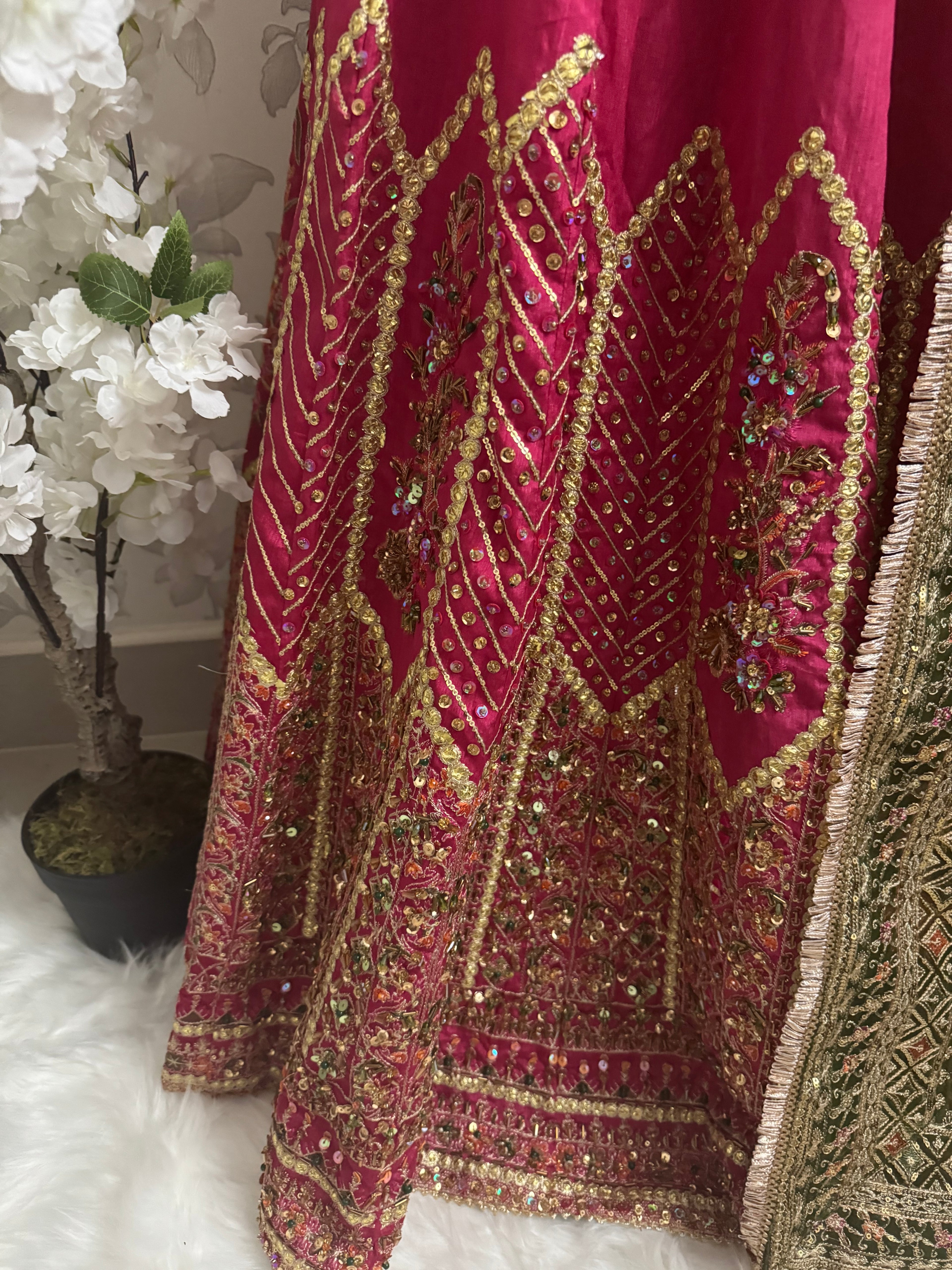 Pakistani Bridal Lehenga Choli – Fuchsia Pink Embroidered Wedding Dress with Green Organza Dupatta