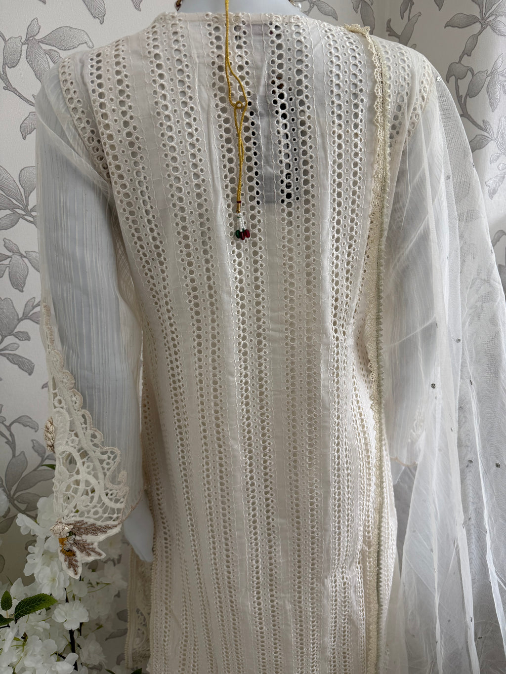 UJAALA….. Elegant White Embroidered Pakistani Suit with net Dupatta