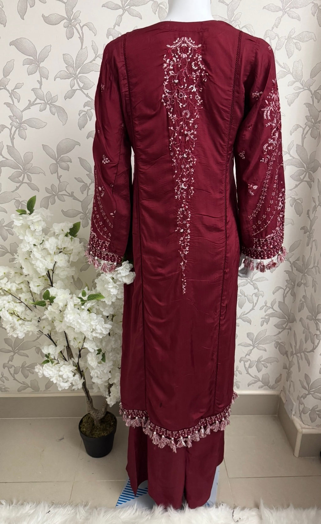 HUSN-E-EID Maroon Embroidered Pakistani 3 piece suit