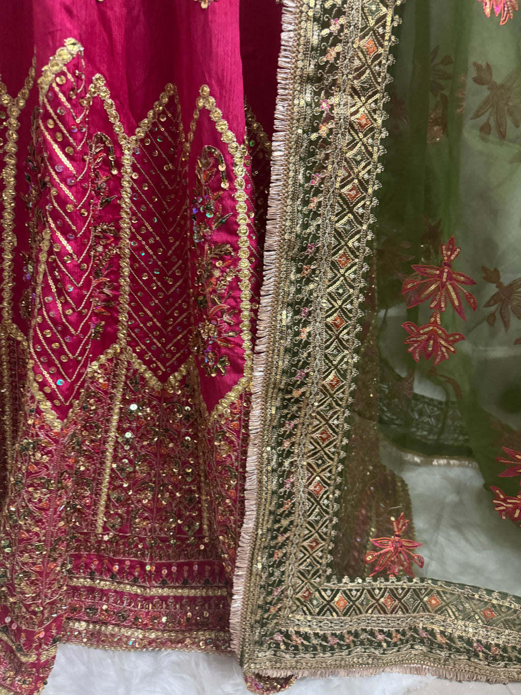 Pakistani Bridal Lehenga Choli – Fuchsia Pink Embroidered Wedding Dress with Green Organza Dupatta