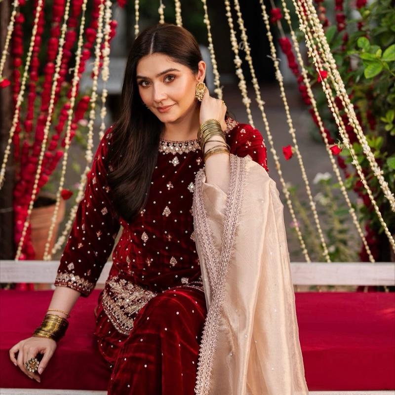 LUHH……Luxury Embroidered VELVET suit