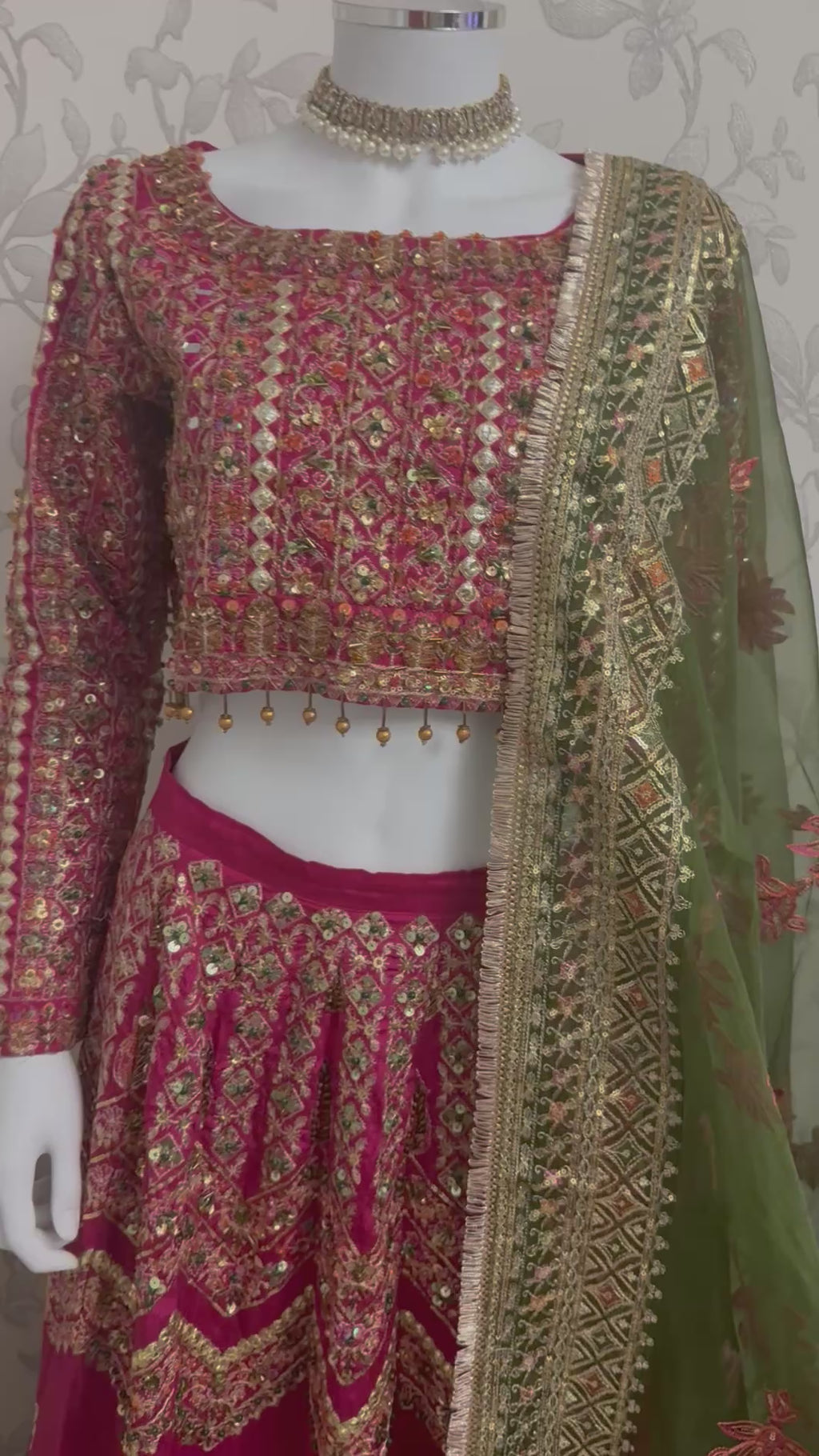 Pakistani Bridal Lehenga Choli – Fuchsia Pink Embroidered Wedding Dress with Green Organza Dupatta