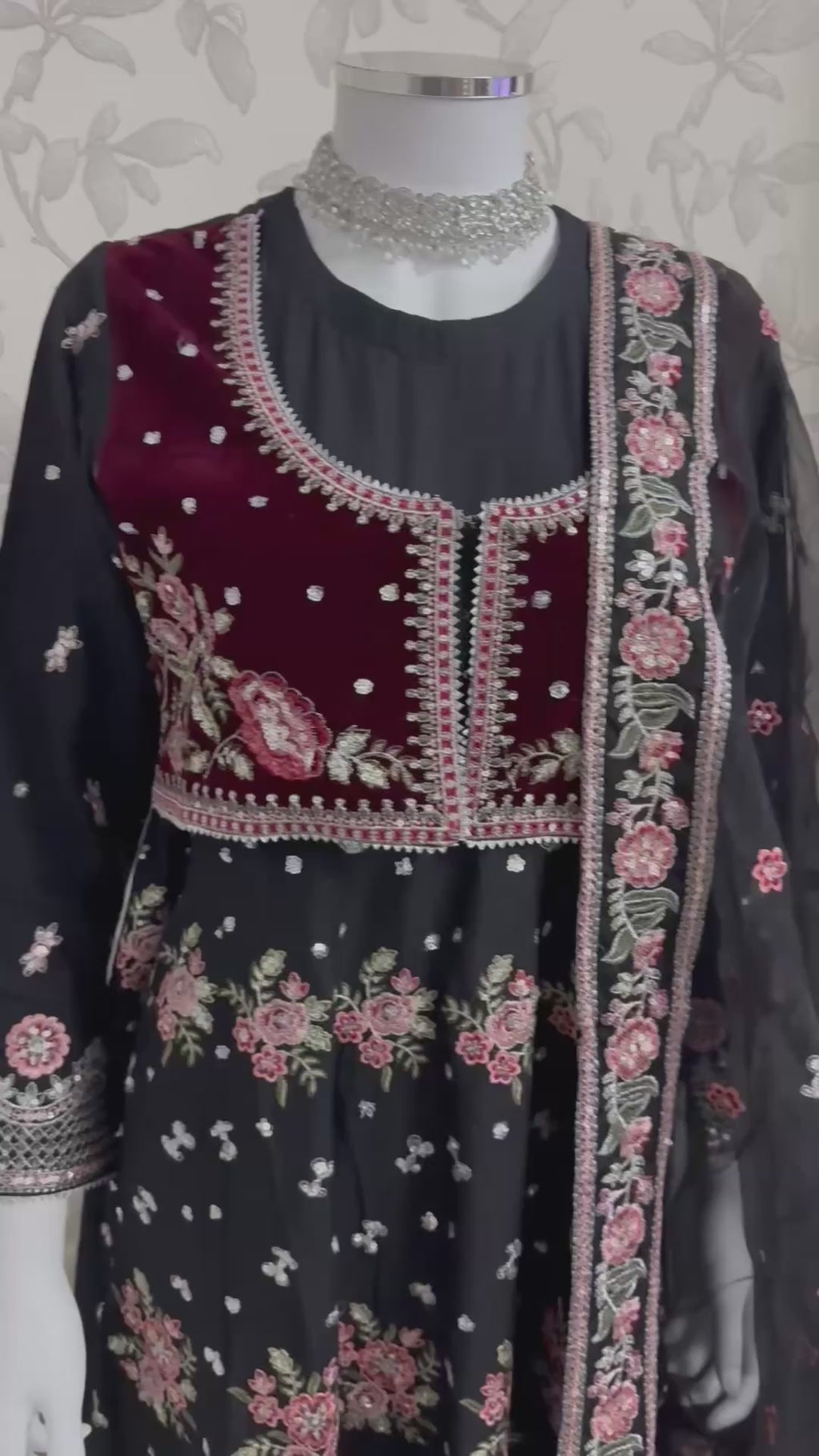 HUSN-E-EID Black Embroidered Maxi with Organza Duppatta -3 piece suit